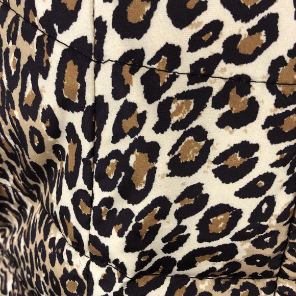 Crown and Ivy Leopard print puffer vest Size PM - Picture 2 of 9